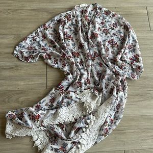 High-low kimono with short sleeves